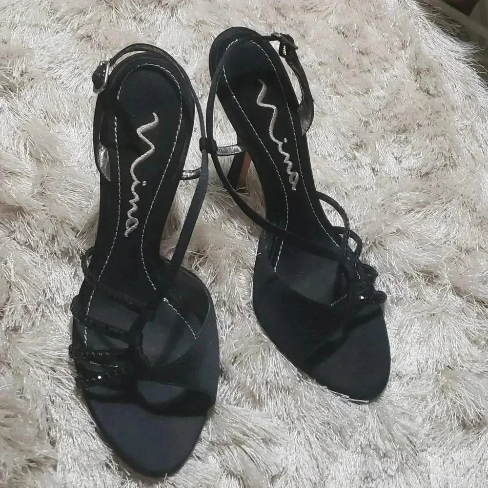 Mina sandals size 7.5 running 6.5-7